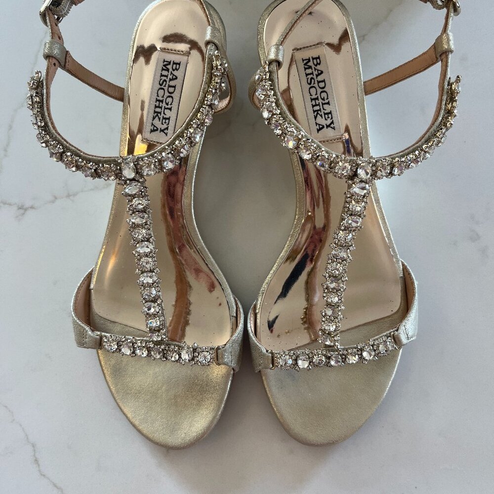 Badgley Mischka Yadira Bridal T-Strap Wedge Sandal - Size 7